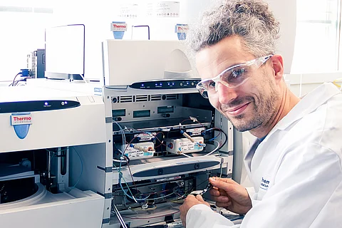 Quality control with ion chromatography