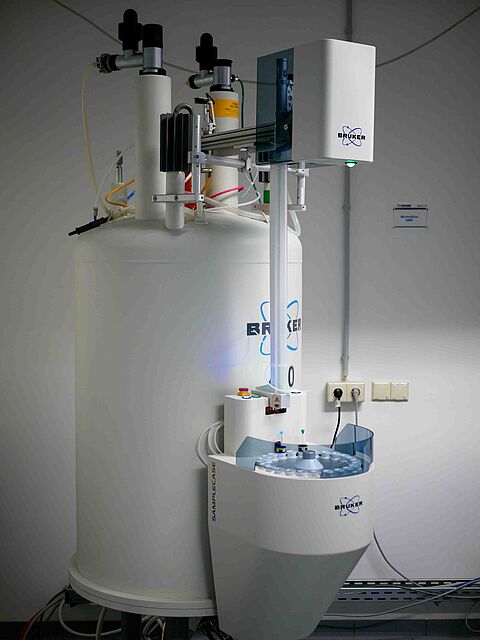 Bruker Avance III HD 400 MHz System 