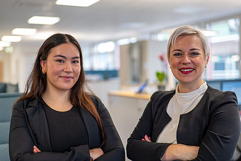 Personalreferentinnen Adelina Özder und Anastasia Ales