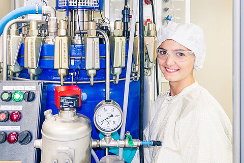 GMP manufacturing in cleanroom facility, 250 L reactor