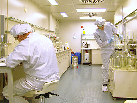 ChemCon history - early manufacturing in first cleanroom
